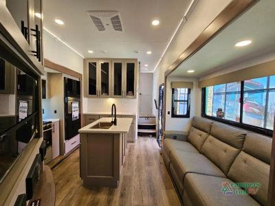 2026 Alliance RV Valor All-Access — photo 13 view
