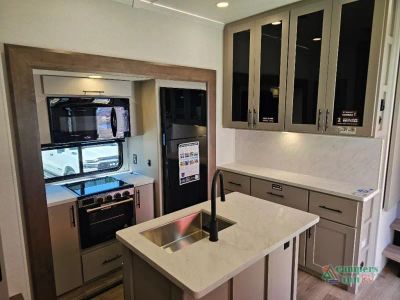 2026 Alliance RV Valor All-Access — photo 14 view