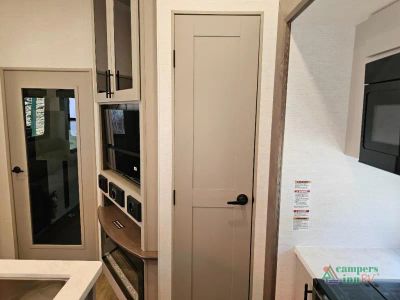 2026 Alliance RV Valor All-Access — photo 30 view
