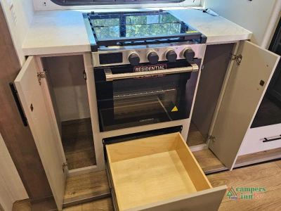 2026 Alliance RV Valor All-Access — photo 24 view