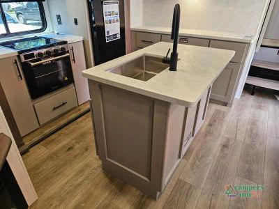 2026 Alliance RV Valor All-Access — photo 15 view