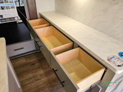 2026 Alliance RV Valor All-Access — photo 29 view