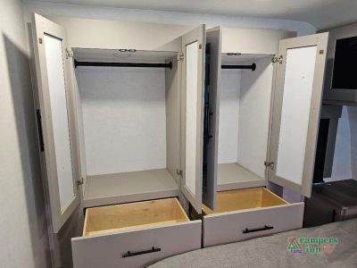 2026 Alliance RV Valor All-Access — photo 45 view