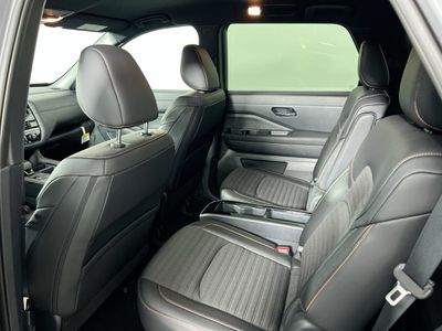 2025 Nissan Pathfinder - Photo 26