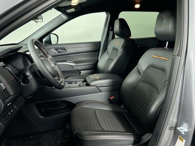 2025 Nissan Pathfinder - Photo 12