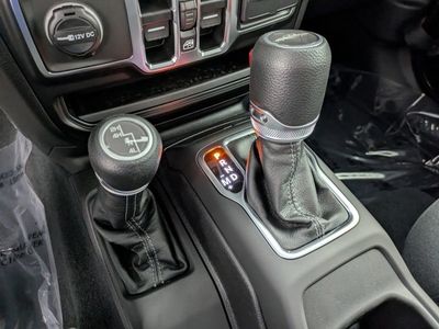 2026 Jeep Gladiator — photo 21 view
