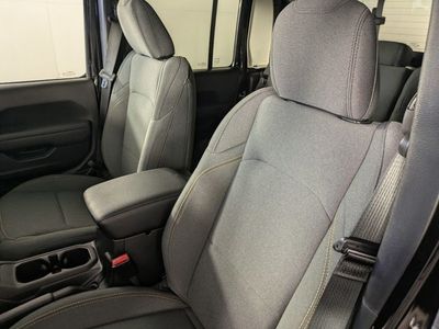 2026 Jeep Gladiator — photo 11 view