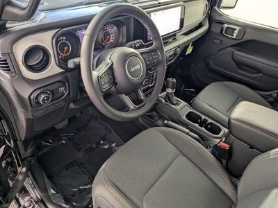 2026 Jeep Gladiator — photo 10 view