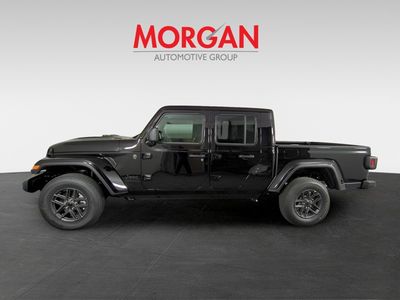 2026 Jeep Gladiator — photo 7 view