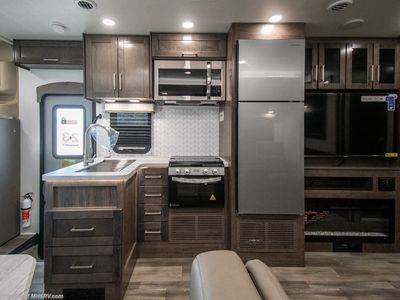 2026 Entegra Coach Odyssey — photo 14 view