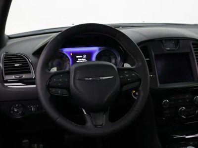 2022 Chrysler 300 - Photo 36