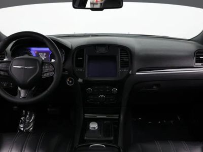 2022 Chrysler 300 - Photo 39