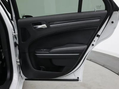 2022 Chrysler 300 - Photo 43