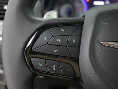 2022 Chrysler 300 - Photo 24