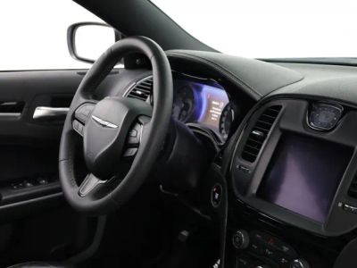 2022 Chrysler 300 - Photo 47