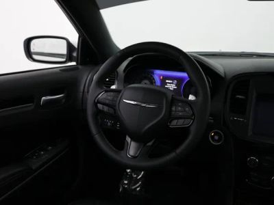 2022 Chrysler 300 - Photo 38