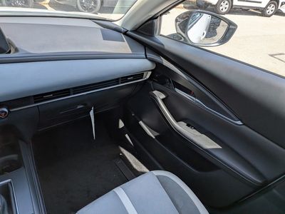 2026 Mazda CX-30 - Photo 16