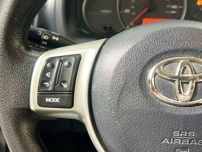2013 Toyota Yaris - Photo 16