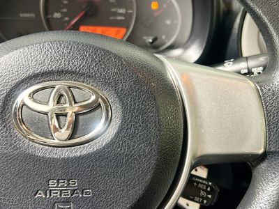 2013 Toyota Yaris - Photo 17