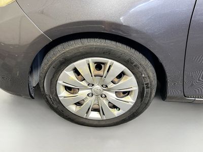 2013 Toyota Yaris - Photo 11