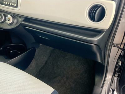 2013 Toyota Yaris - Photo 30