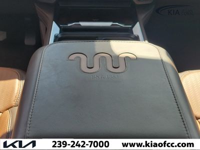 2024 Ford Super Duty F-350 SRW — photo 21 view