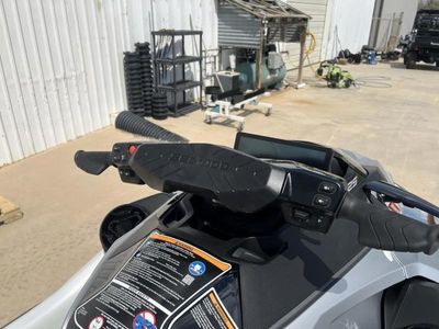 2025 Sea-Doo GTX Limited 325 White Pearl Premium - Photo 9