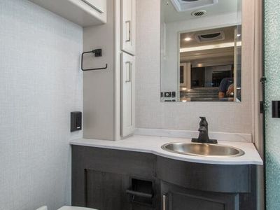 2026 Holiday Rambler Invicta — photo 12 view