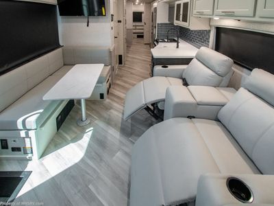 2026 Holiday Rambler Invicta — photo 19 view