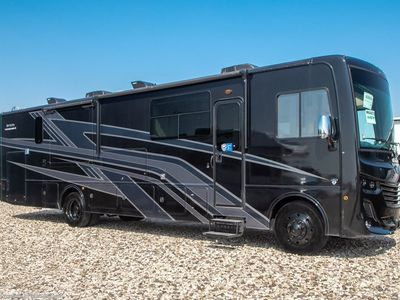 2026 Holiday Rambler Invicta — photo 42 view