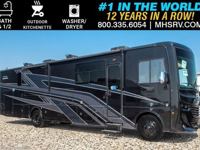 2026 Holiday Rambler Invicta — front three-quarter view