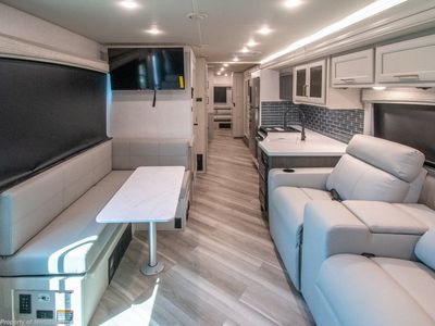 2026 Holiday Rambler Invicta — photo 7 view