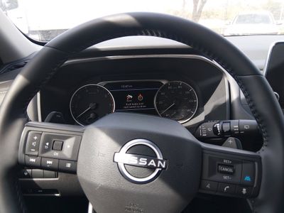 2025 Nissan Rogue - Photo 12