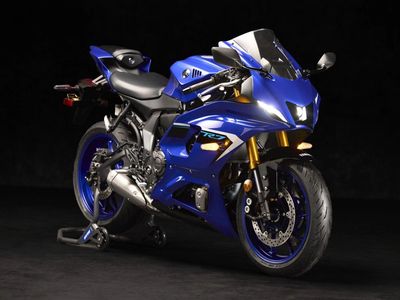 2025 Yamaha YZF-R7 - Photo 14