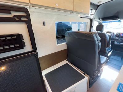 2026 Storyteller Overland DARK MODE — photo 11 view