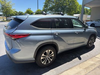 2022 Toyota Highlander XLE - Photo 4