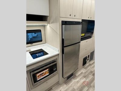 2026 Tiffin Motorhomes Wayfarer — photo 11 view