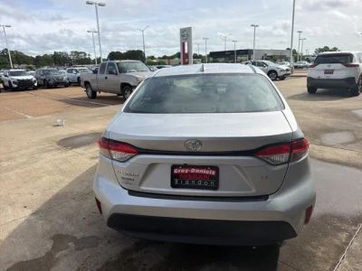 2025 Toyota Corolla - Photo 3