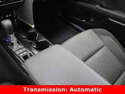 2025 Toyota Camry FWD - Photo 15