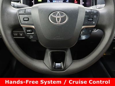 2025 Toyota Camry FWD - Photo 21