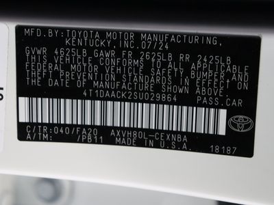 2025 Toyota Camry FWD - Photo 38
