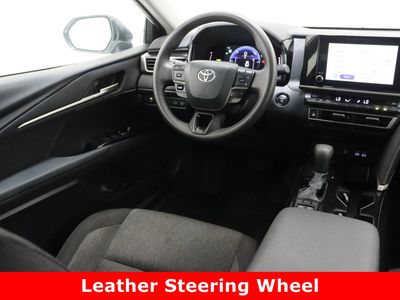 2025 Toyota Camry FWD - Photo 28
