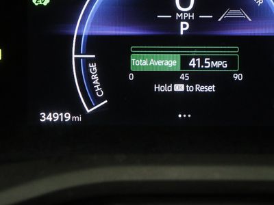 2025 Toyota Camry FWD - Photo 37