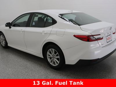 2025 Toyota Camry FWD - Photo 8