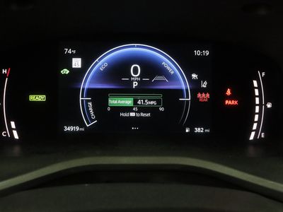 2025 Toyota Camry FWD - Photo 36
