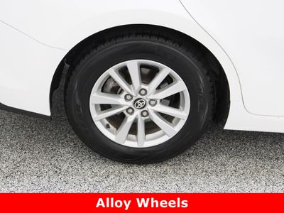 2025 Toyota Camry FWD - Photo 5