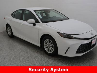 2025 Toyota Camry FWD - Photo 4
