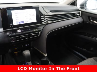 2025 Toyota Camry FWD - Photo 14