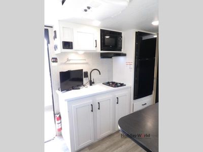 2024 Jayco Jay Flight — photo 14 view