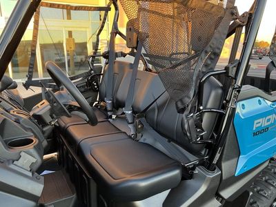 2025 Honda Pioneer 1000-5 Deluxe — photo 11 view